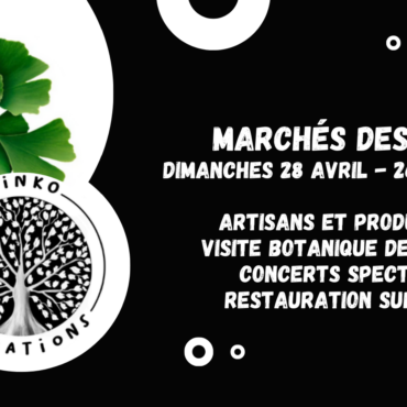 Calendrier des événements de Ginko Vibrations affiché dans un cadre naturel du jardin, avec des dates clairement indiquées pour les prochains marchés et activités culturelles en mai et juin, à Saint-Magne-de-Castillon.