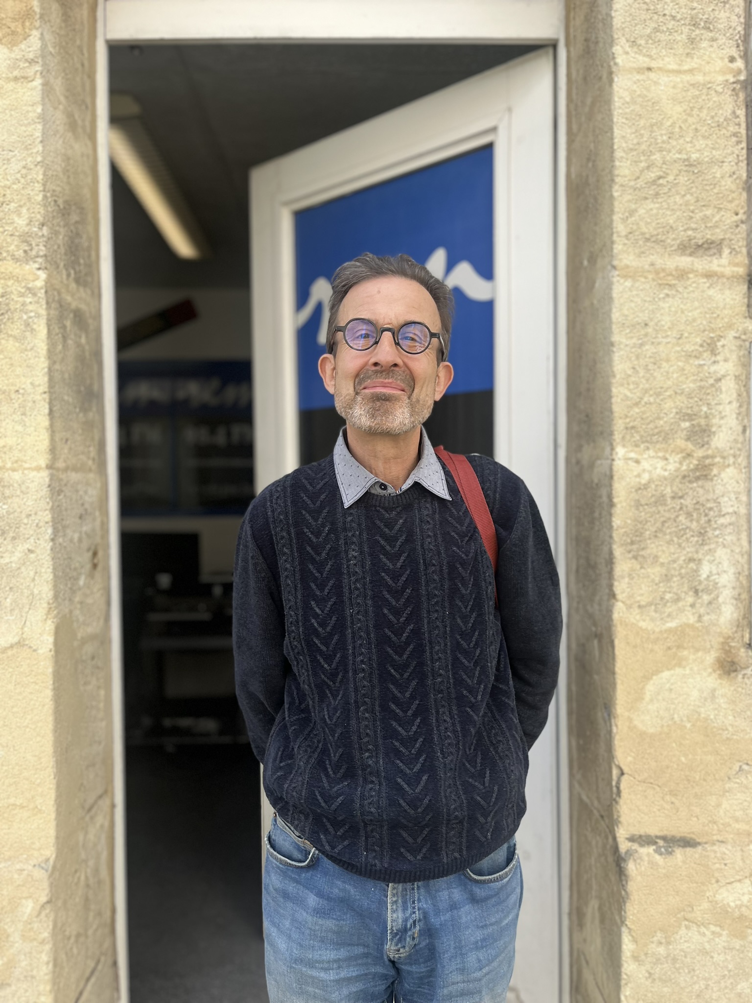 Guy-Arnaud Pénet, kinésiologue, partage chaque lundi à 7h20 sur REM des conseils bien-être, basés sur son expérience en kinésiologie et son parcours atypique.