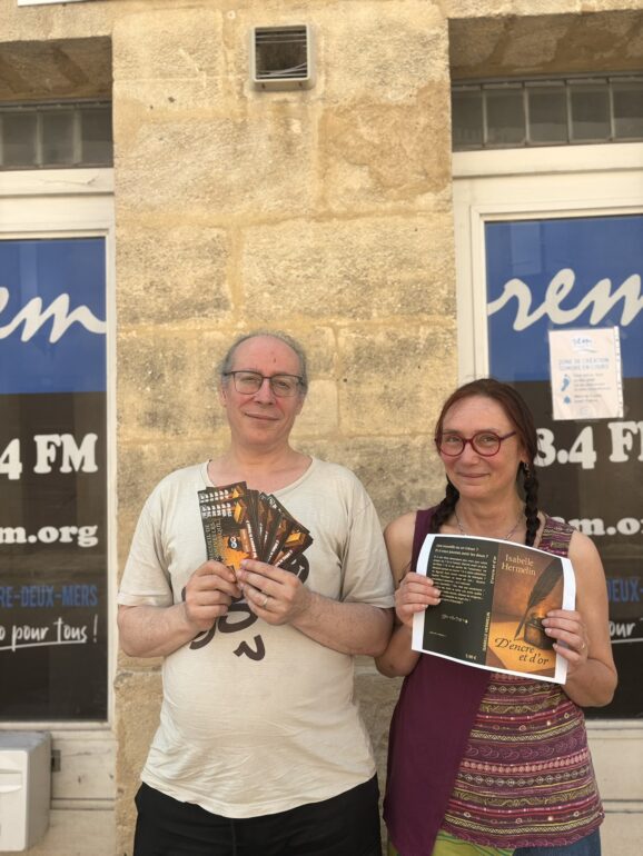 D’encre et d’or la chasse au trésor littéraire qui agite le Sud-Gironde avec Isabelle Hermelin